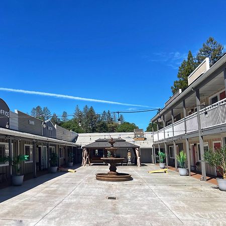 The Old West Inn Willits Exterior photo