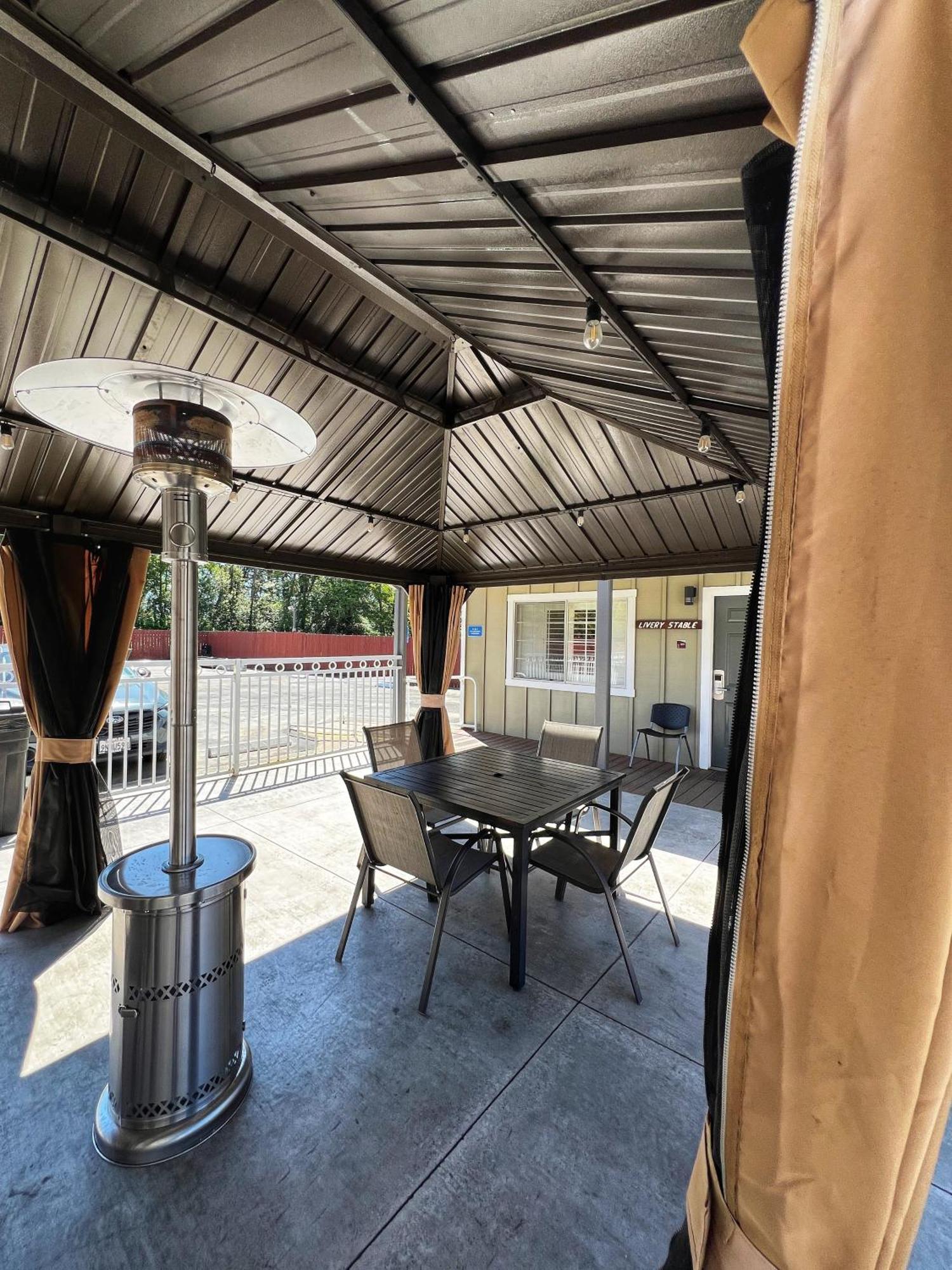The Old West Inn Willits Exterior photo
